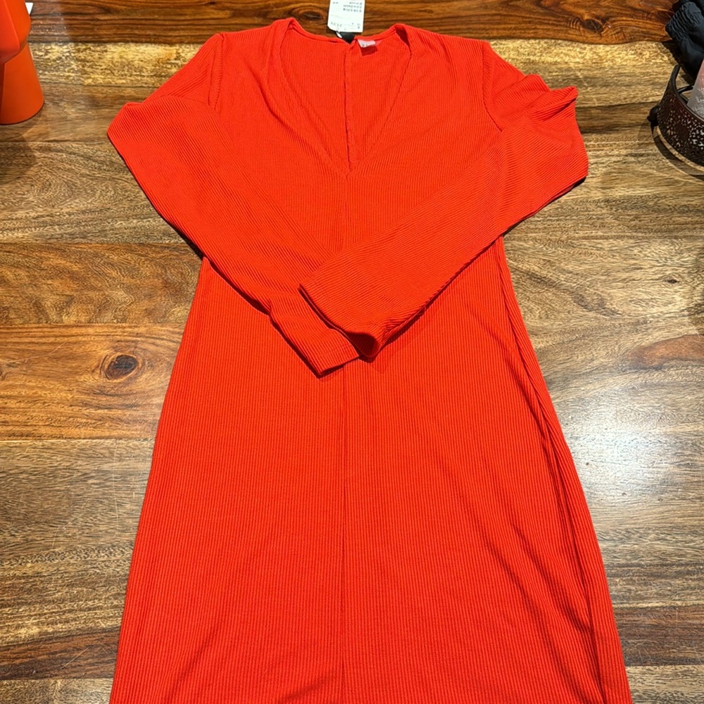 H&M long sleeve v neck red dress